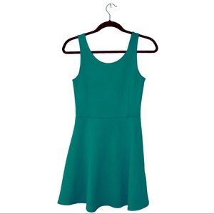 DIVIDED H&M Simple Green Dress